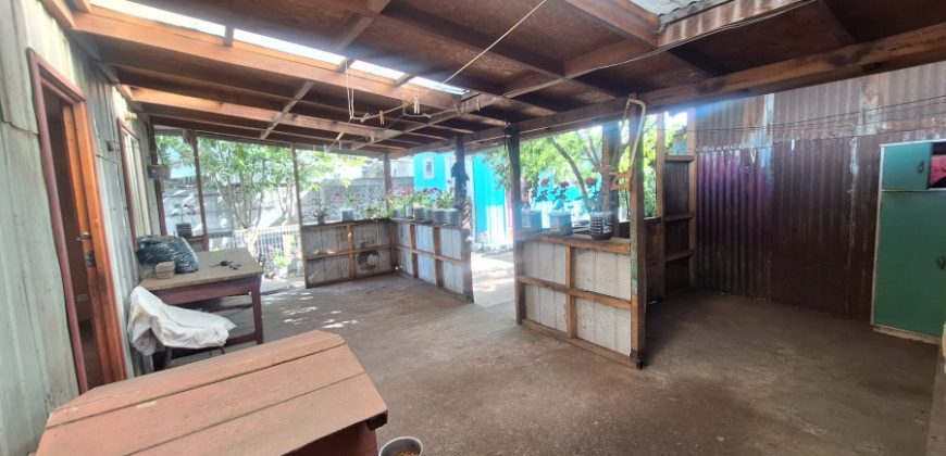 VENDO CASA CALLE QUIDEL – 323 MT2 DE TERRENO