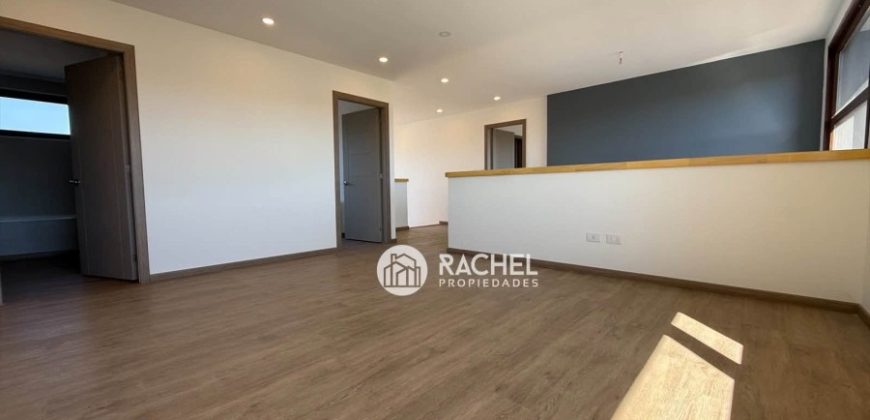 Se Vende Hermosa Casa Mediterránea Nueva en Condominio – Lomas del Carmen