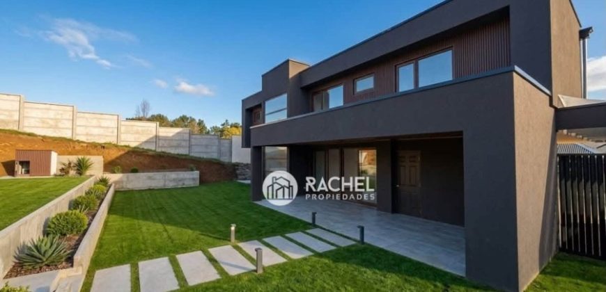 Se Vende Hermosa Casa Mediterránea Nueva en Condominio – Lomas del Carmen