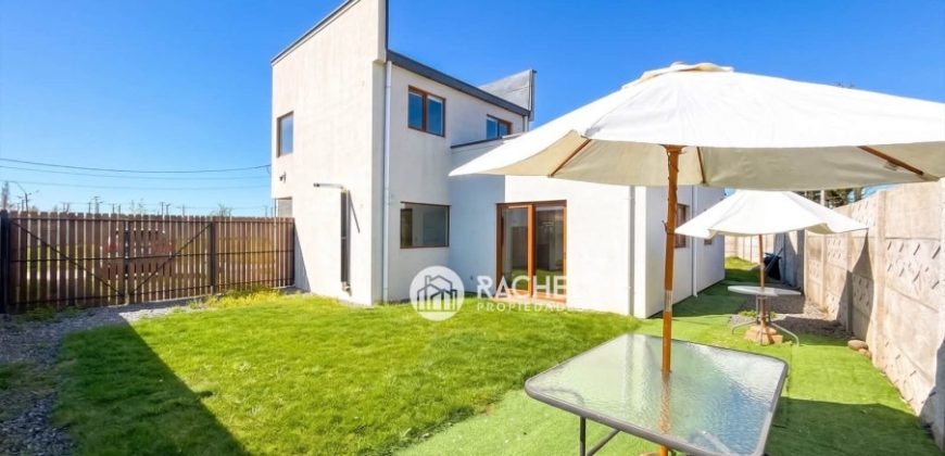SE VENDE HERMOSA CASA CON GRAN TERRENO- Condominio Mediterráneo