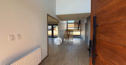 Se Vende Hermosa Casa Mediterránea Nueva en Condominio – Lomas del Carmen