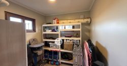 SE VENDE HERMOSA CASA CON GRAN TERRENO- Condominio Mediterráneo