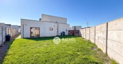 SE VENDE HERMOSA CASA CON GRAN TERRENO- Condominio Mediterráneo