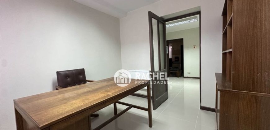 OFICINA EN VENTA FRENTE A PLAZA DE ARMAS “EDIFICIO VARAS”