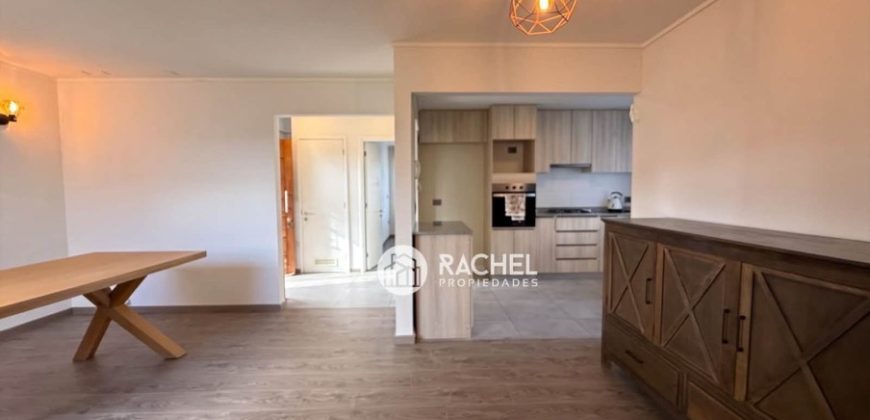 SE VENDE HERMOSA CASA CON GRAN TERRENO- Condominio Mediterráneo