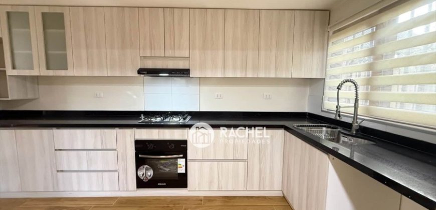 SE VENDE IMPECABLE CASA REMODELADA- Sector Villa Cataluña