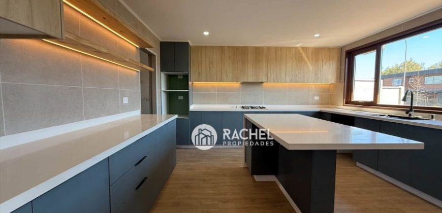 Se Vende Hermosa Casa Mediterránea Nueva en Condominio – Lomas del Carmen