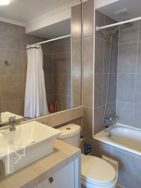 Departamento 2 dormitorios, 2 baños, estacionamiento y bodega