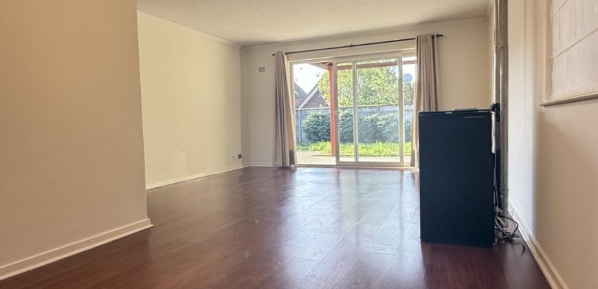 CASA EN ARRIENDO 4 DORMITORIOS 3 BAÑOS BARRIO LAS ENCINAS