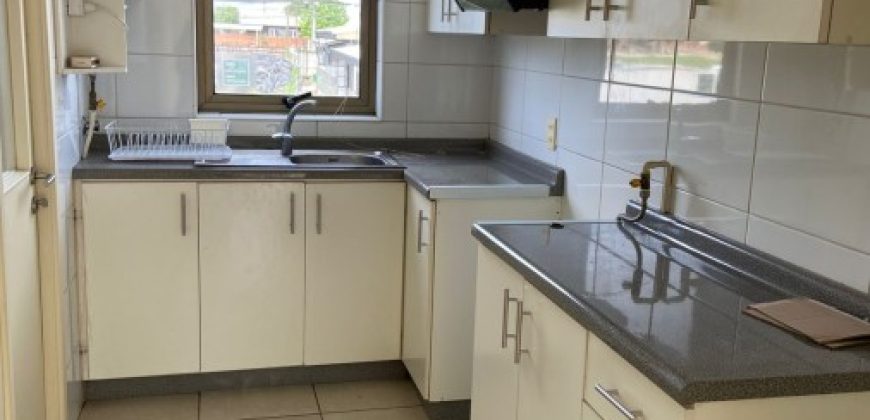 Departamento 3 dormitorios, 1 baño, estacionamiento