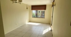 Departamento 3 dormitorios, 1 baño, estacionamiento