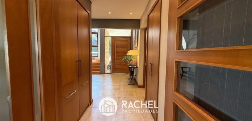 SE VENDE MARAVILLOSA CASA MEDITERRANEA CON GRAN TERRENO EN CONDOMINIO- Lomas del Carmen