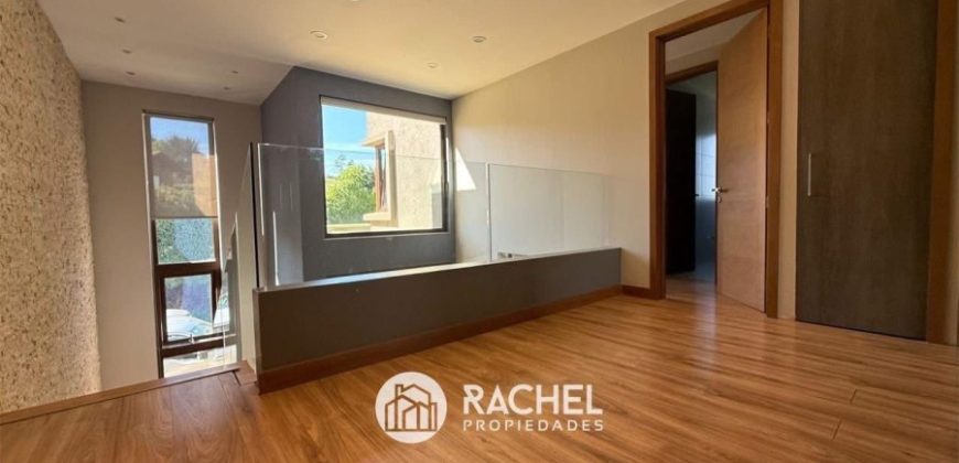 SE VENDE MARAVILLOSA CASA MEDITERRANEA CON GRAN TERRENO EN CONDOMINIO- Lomas del Carmen
