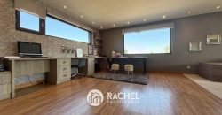 SE VENDE MARAVILLOSA CASA MEDITERRANEA CON GRAN TERRENO EN CONDOMINIO- Lomas del Carmen