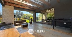 SE VENDE MARAVILLOSA CASA MEDITERRANEA CON GRAN TERRENO EN CONDOMINIO- Lomas del Carmen