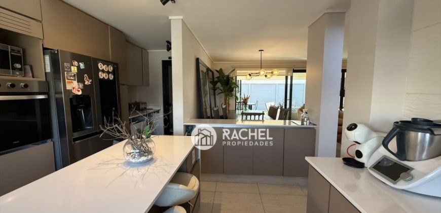 SE VENDE HERMOSA CASA AMPLIADA – Condominio Belo Horizonte