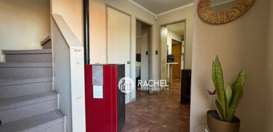 SE VENDE LINDA CASA AMPLIADA CON QUINCHO – Barrio Los Arquitectos