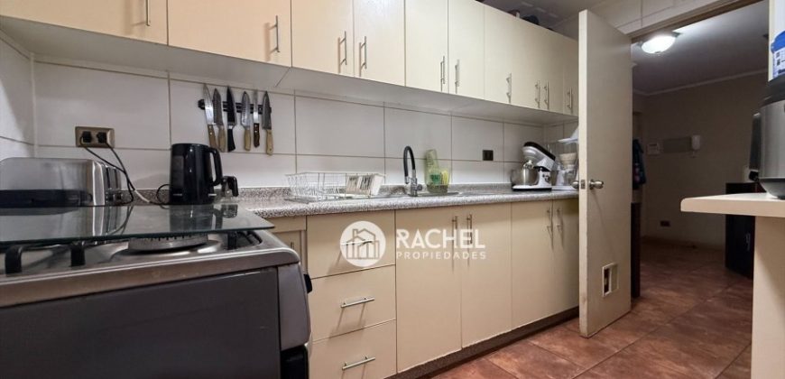 SE VENDE LINDA CASA AMPLIADA CON QUINCHO – Barrio Los Arquitectos