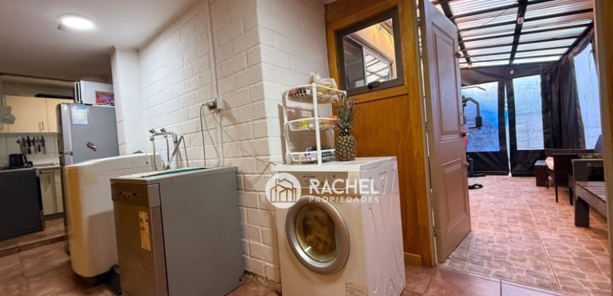 SE VENDE LINDA CASA AMPLIADA CON QUINCHO – Barrio Los Arquitectos