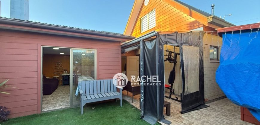 SE VENDE LINDA CASA AMPLIADA CON QUINCHO – Barrio Los Arquitectos