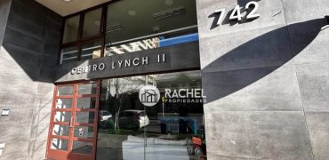 VENTA DPTO SEMINUEVO 2DORMITORIOS EN CENTRO LYNCH II CON ESTACIONAMIENTO